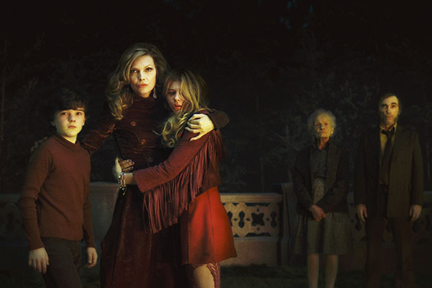 Chloë Grace Moretz, Michelle Pfeiffer, Gulliver McGrath ja Jackie Earle Haley
