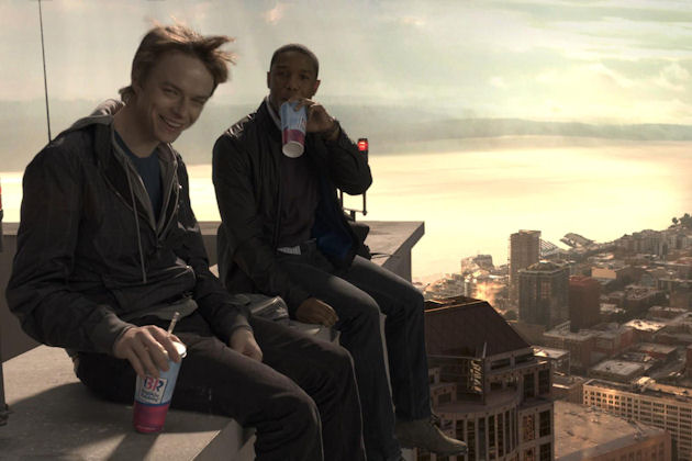 Dane DeHaan ja Michael B. Jordan