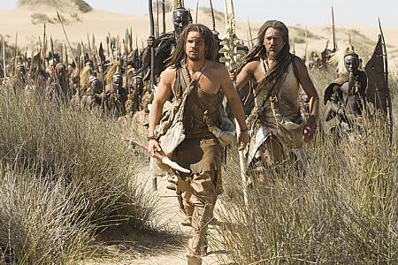 Steven Strait ja Cliff Curtis.